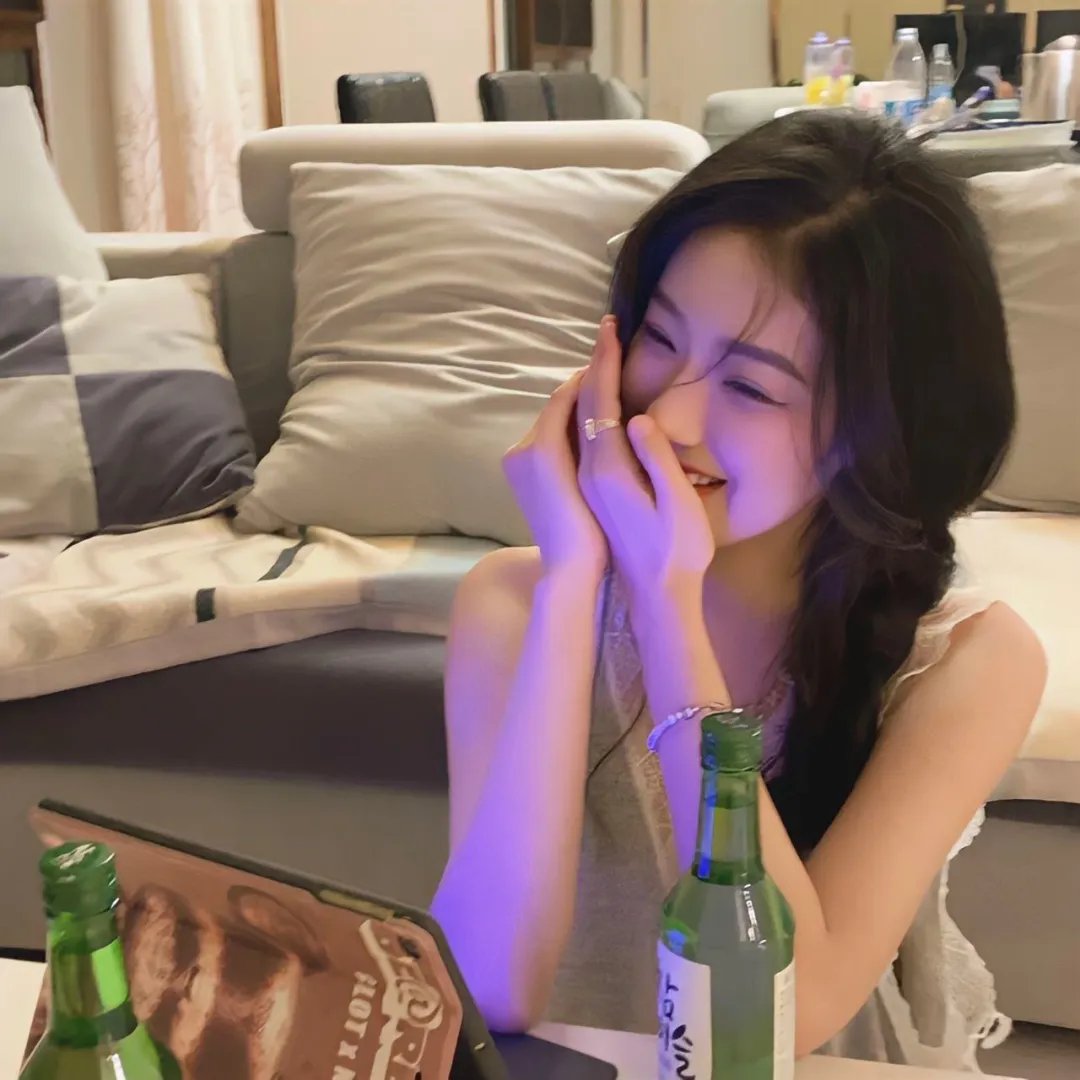 老艺术家孙女酒吧消费天价，网友群嘲，凌晨持续发酵